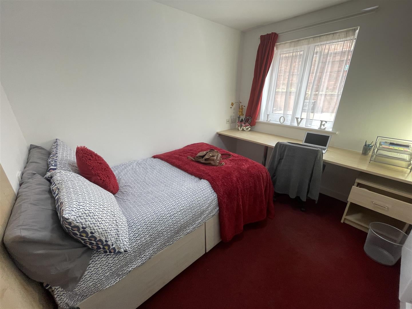 Fully Furnished Student Ensuite Near UoB