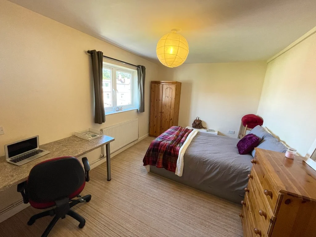 Fully Furnished Student Ensuite Near UoB