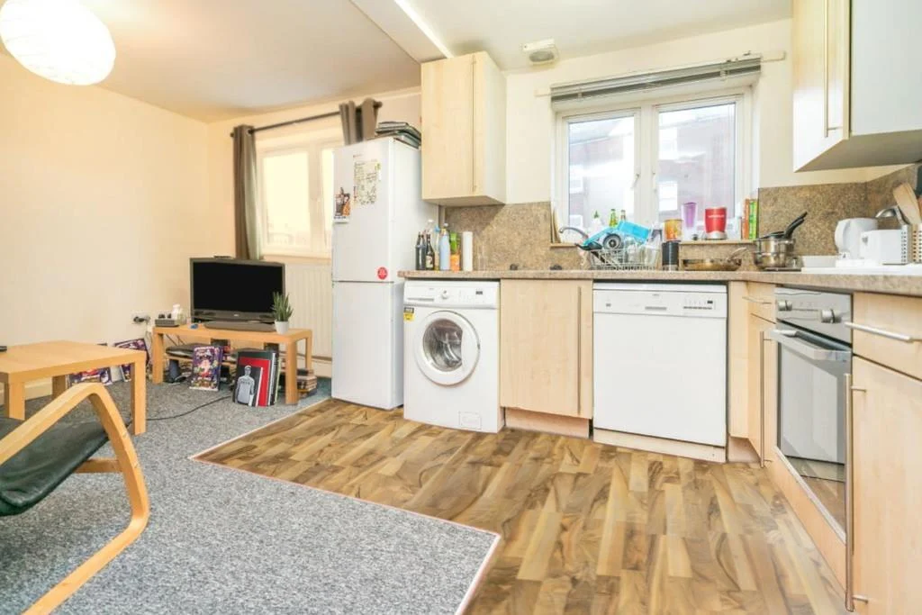 Fully Furnished Student Ensuite Near UoB