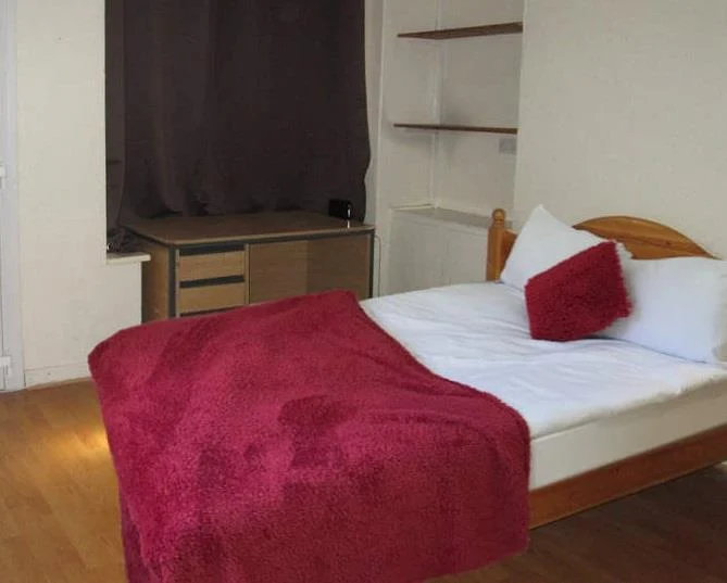 Fully Furnished Student Ensuite Near UoB