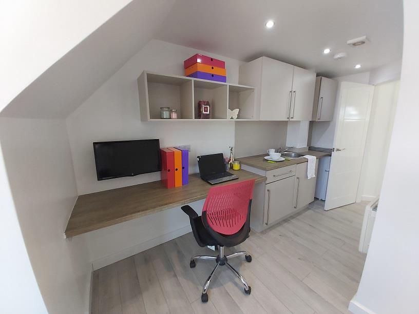 Unihouse Mews